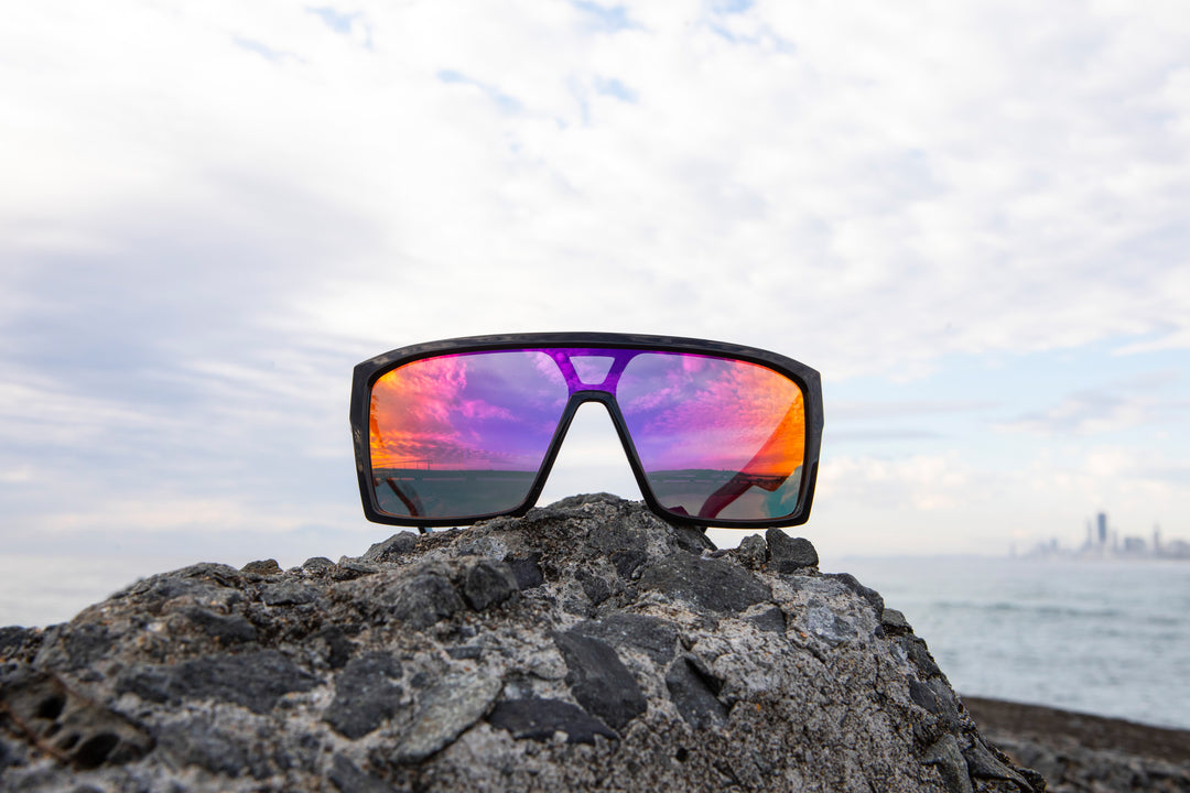 UNIT Sunglasses Command - Black Purple Polarised