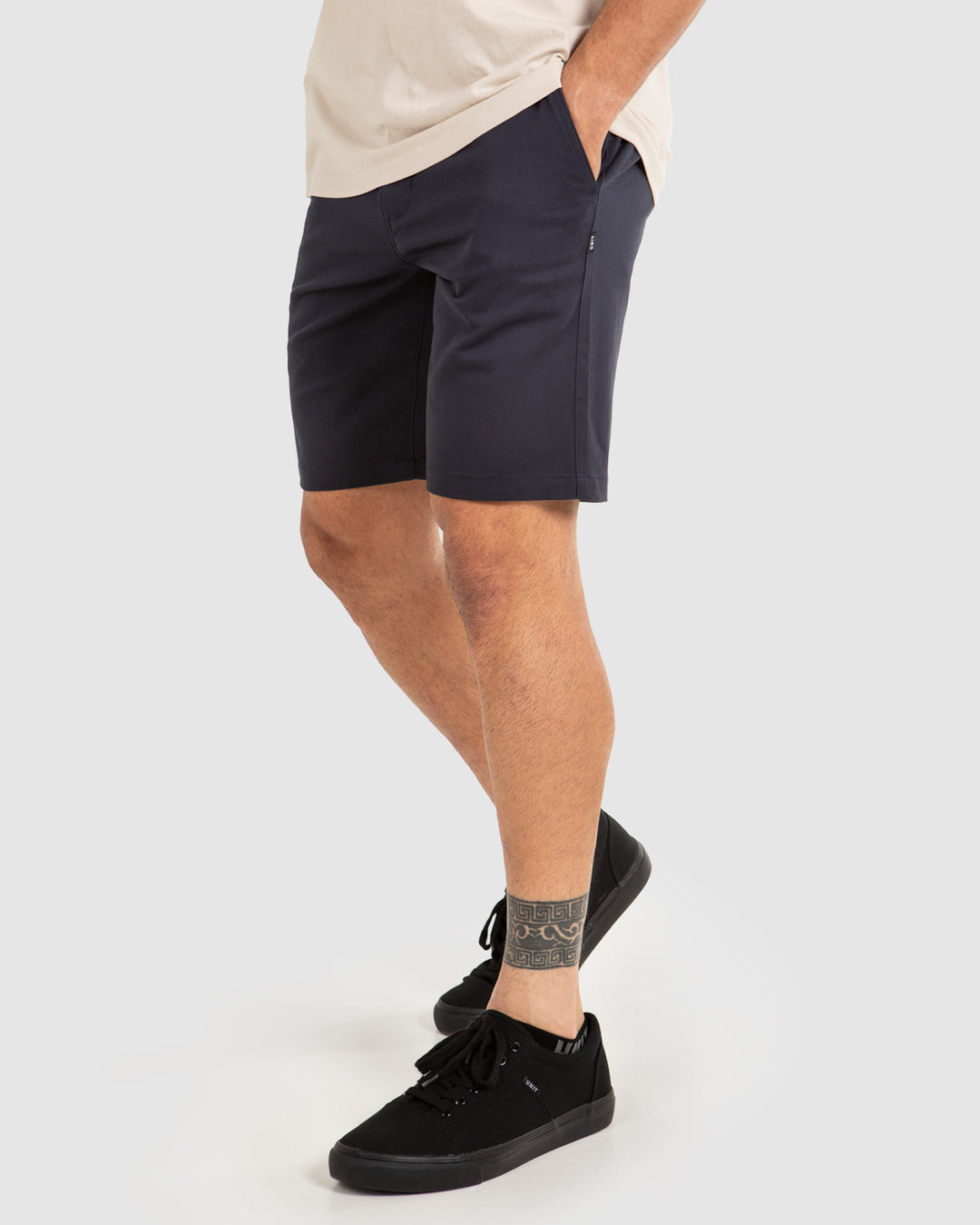 UNIT Mens Stable 19" Chino Shorts