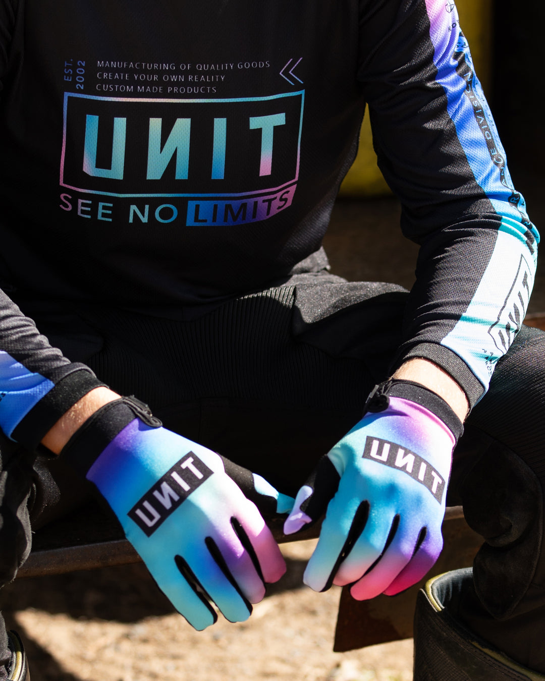 UNIT Vista Youth / Kids Gloves